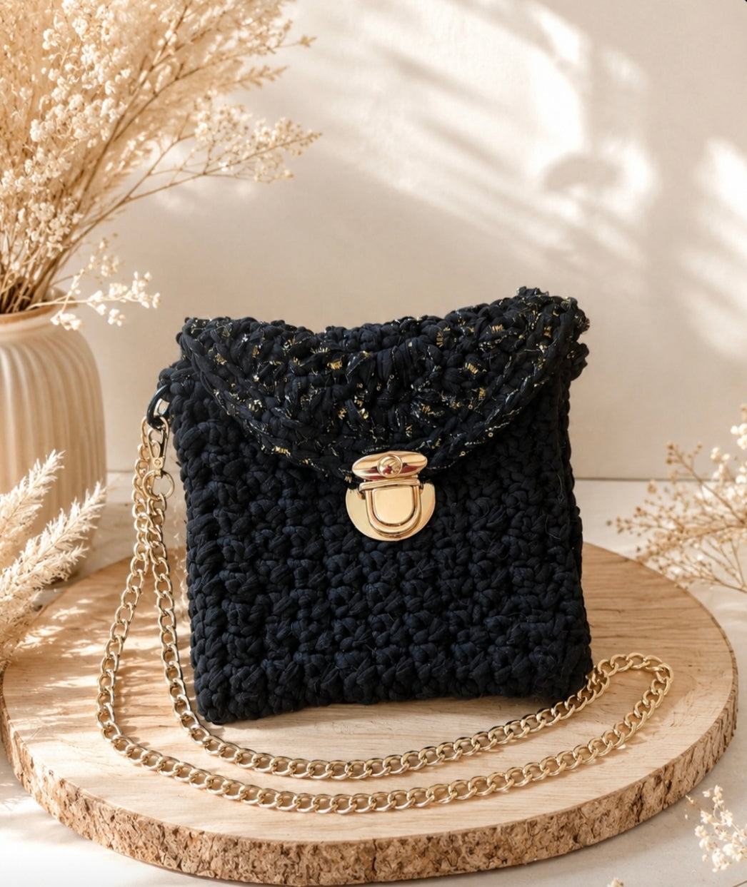 Sac noir doré
